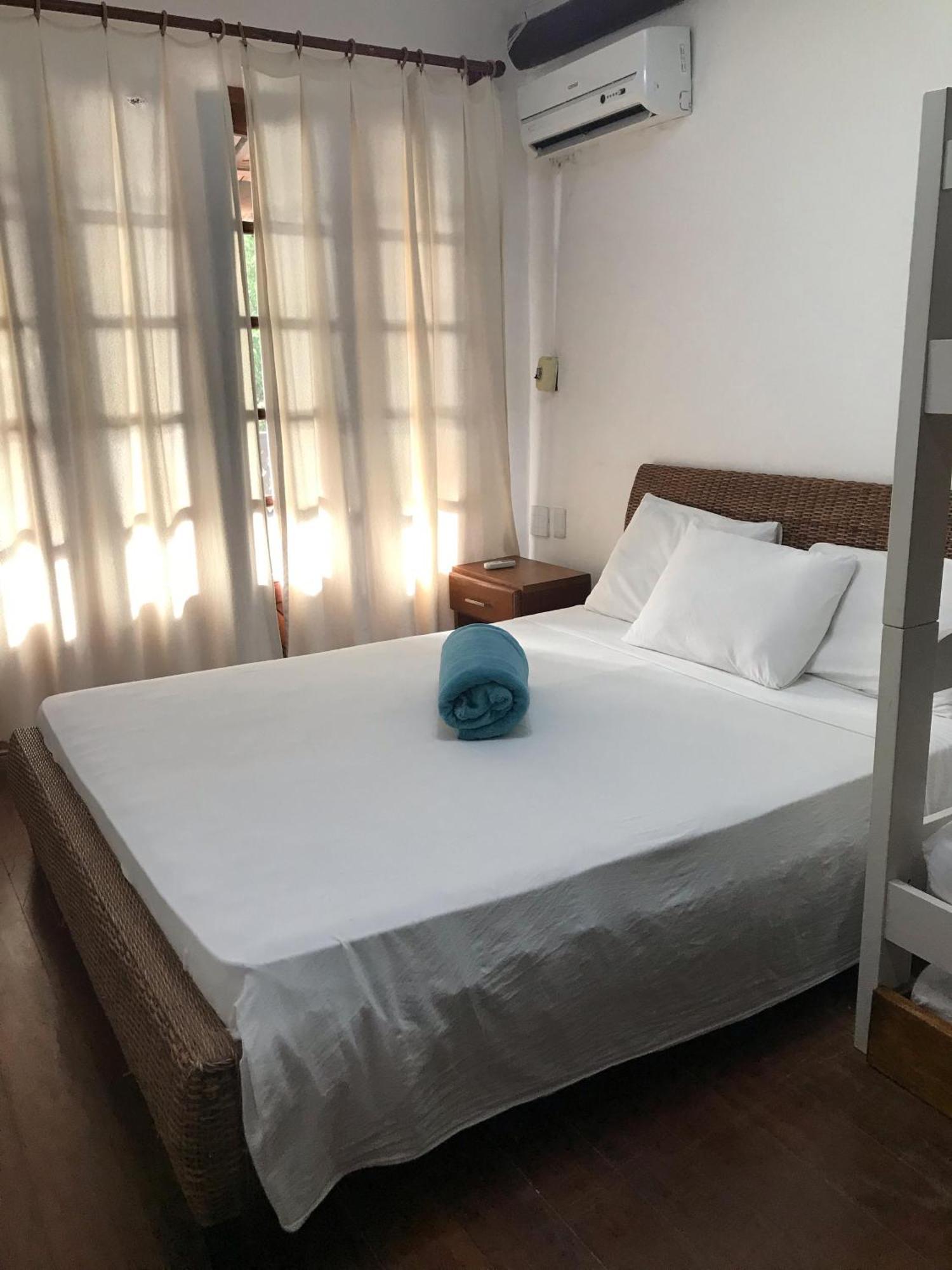 Linda Casa 7 Em Porto Com 4 Quartos, 2 Piscinas E Lazer